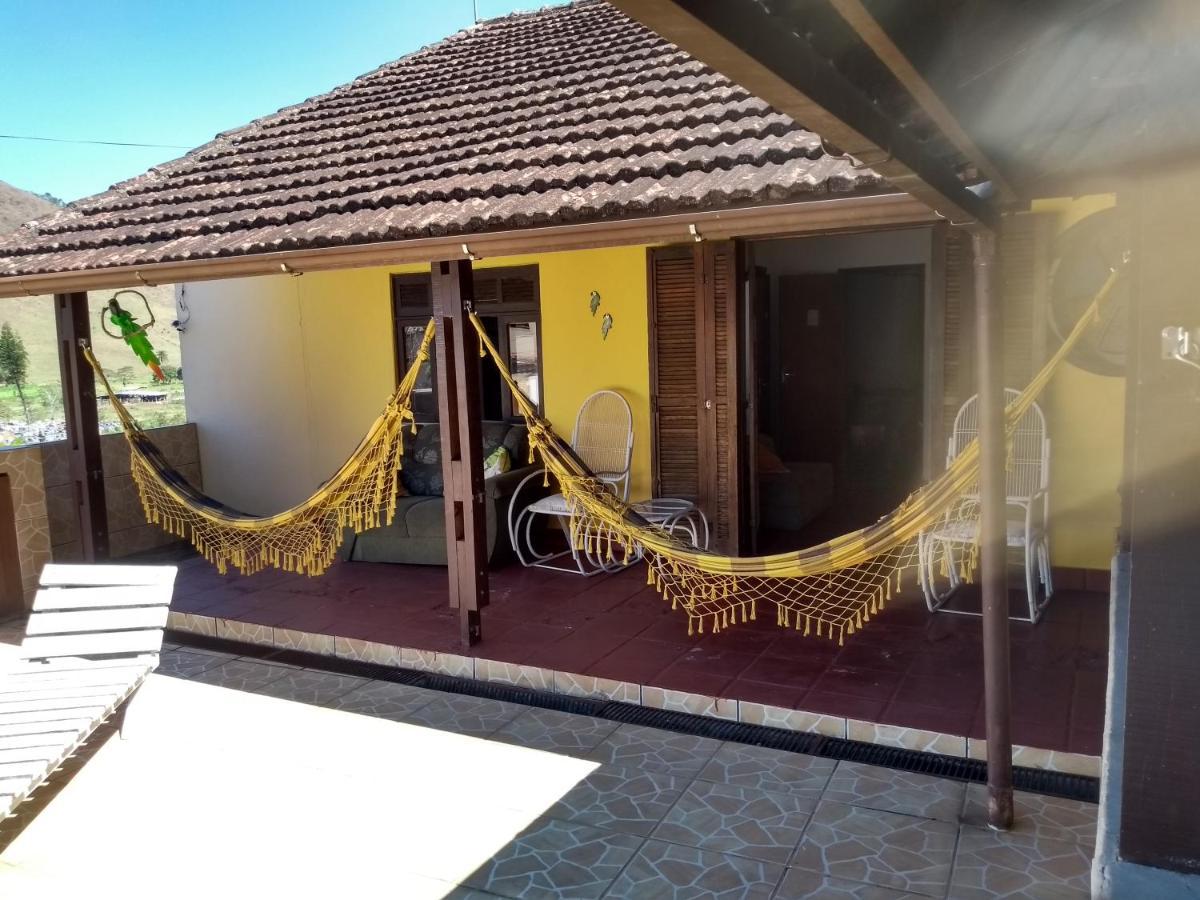Pousada Hospedaria Santa Clara Santa Rita de Jacutinga Buitenkant foto