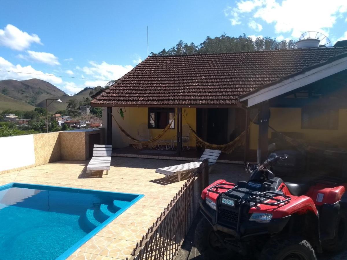 Pousada Hospedaria Santa Clara Santa Rita de Jacutinga Buitenkant foto