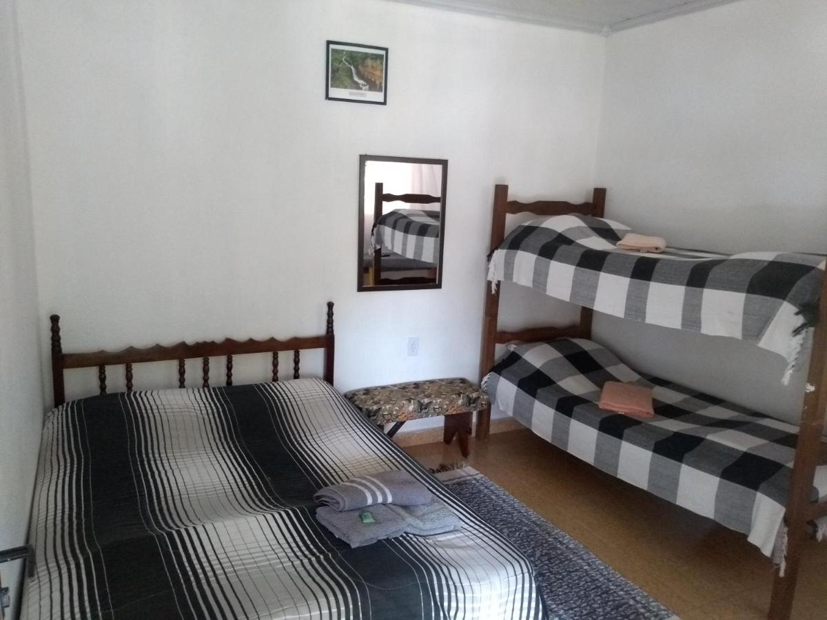 Pousada Hospedaria Santa Clara Santa Rita de Jacutinga Buitenkant foto