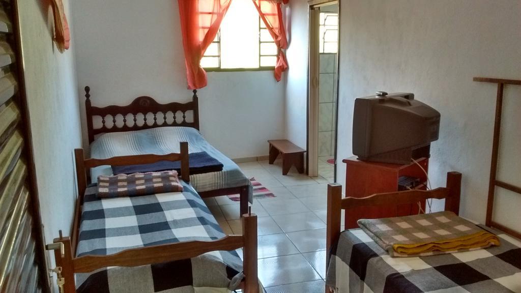 Pousada Hospedaria Santa Clara Santa Rita de Jacutinga Buitenkant foto